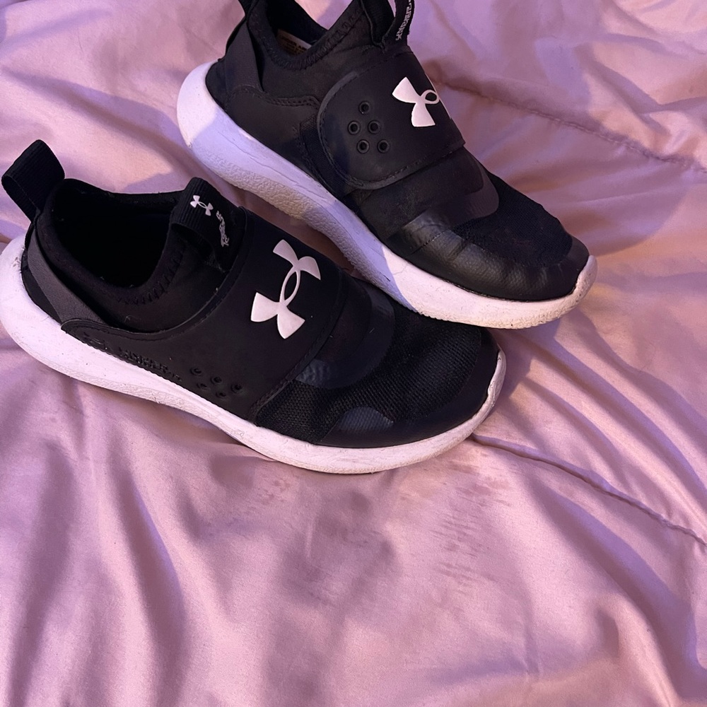 Womens UnderArmor shoes